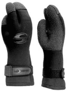   Kevlar Mitt